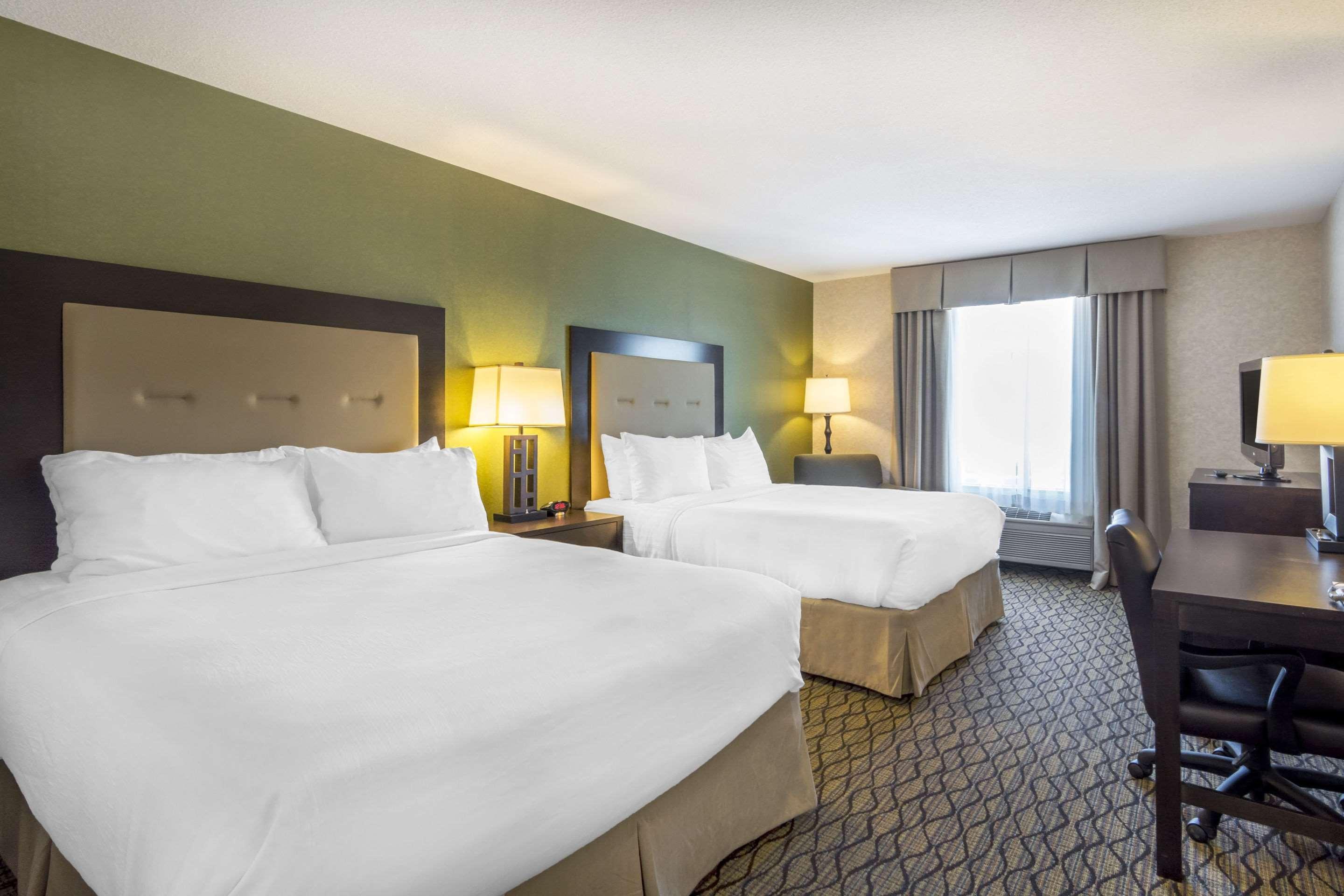 Clarion Hotel & Conference Centre Шърууд парк Екстериор снимка