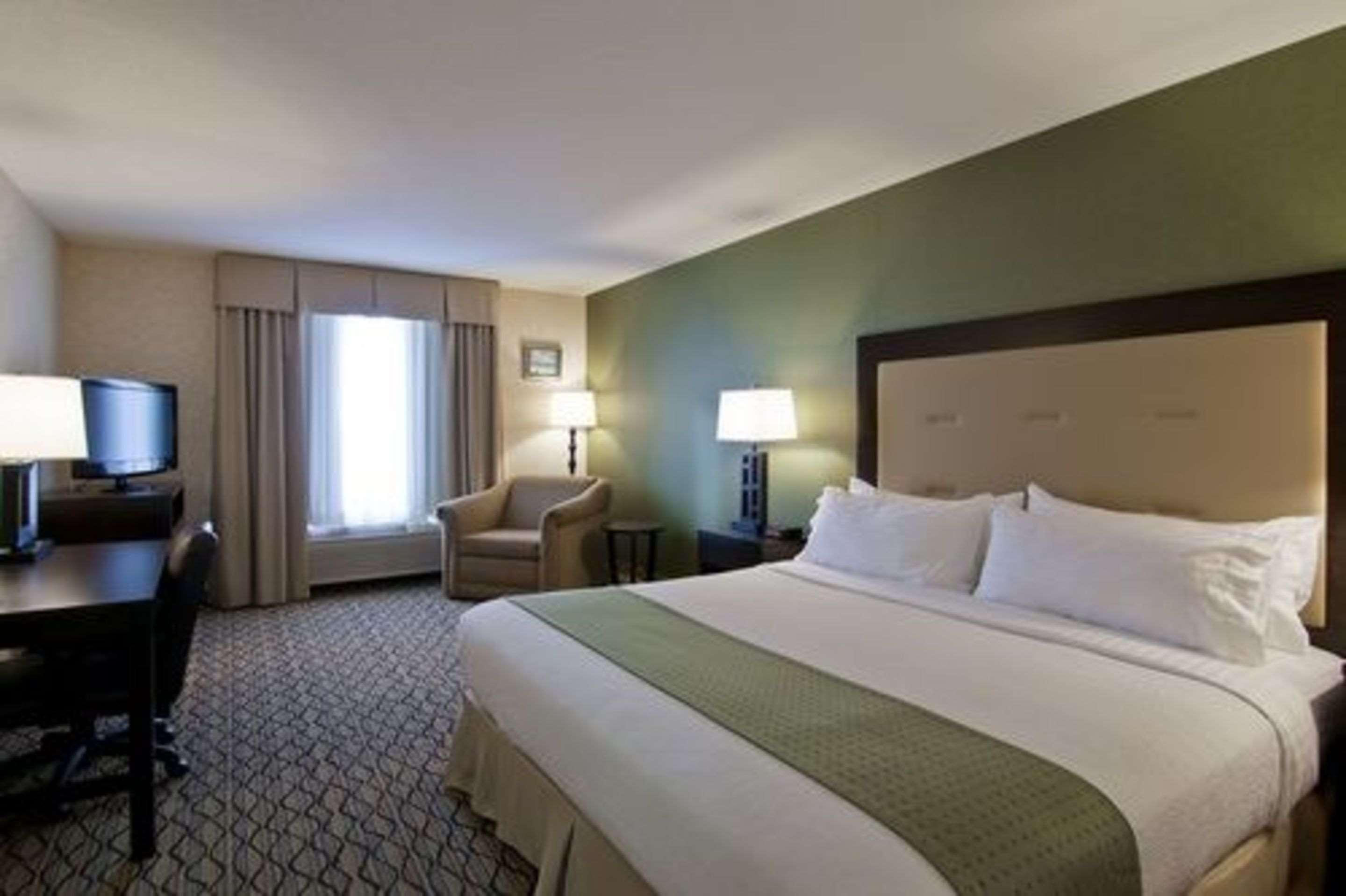 Clarion Hotel & Conference Centre Шърууд парк Екстериор снимка