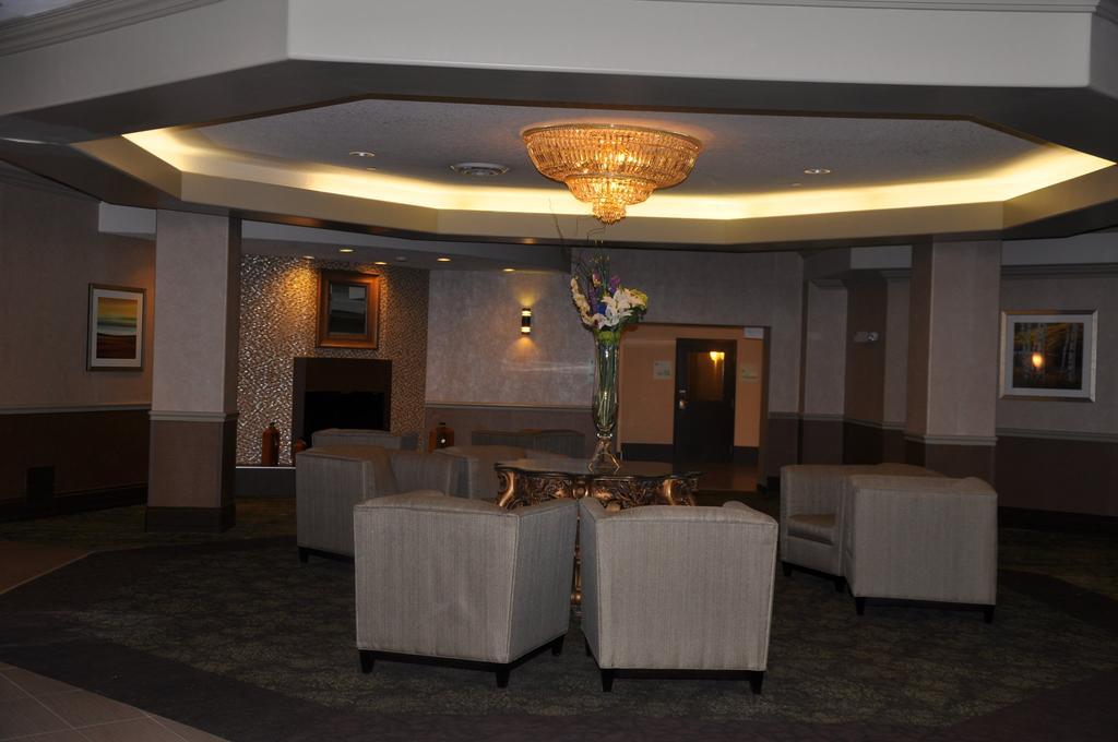 Clarion Hotel & Conference Centre Шърууд парк Екстериор снимка