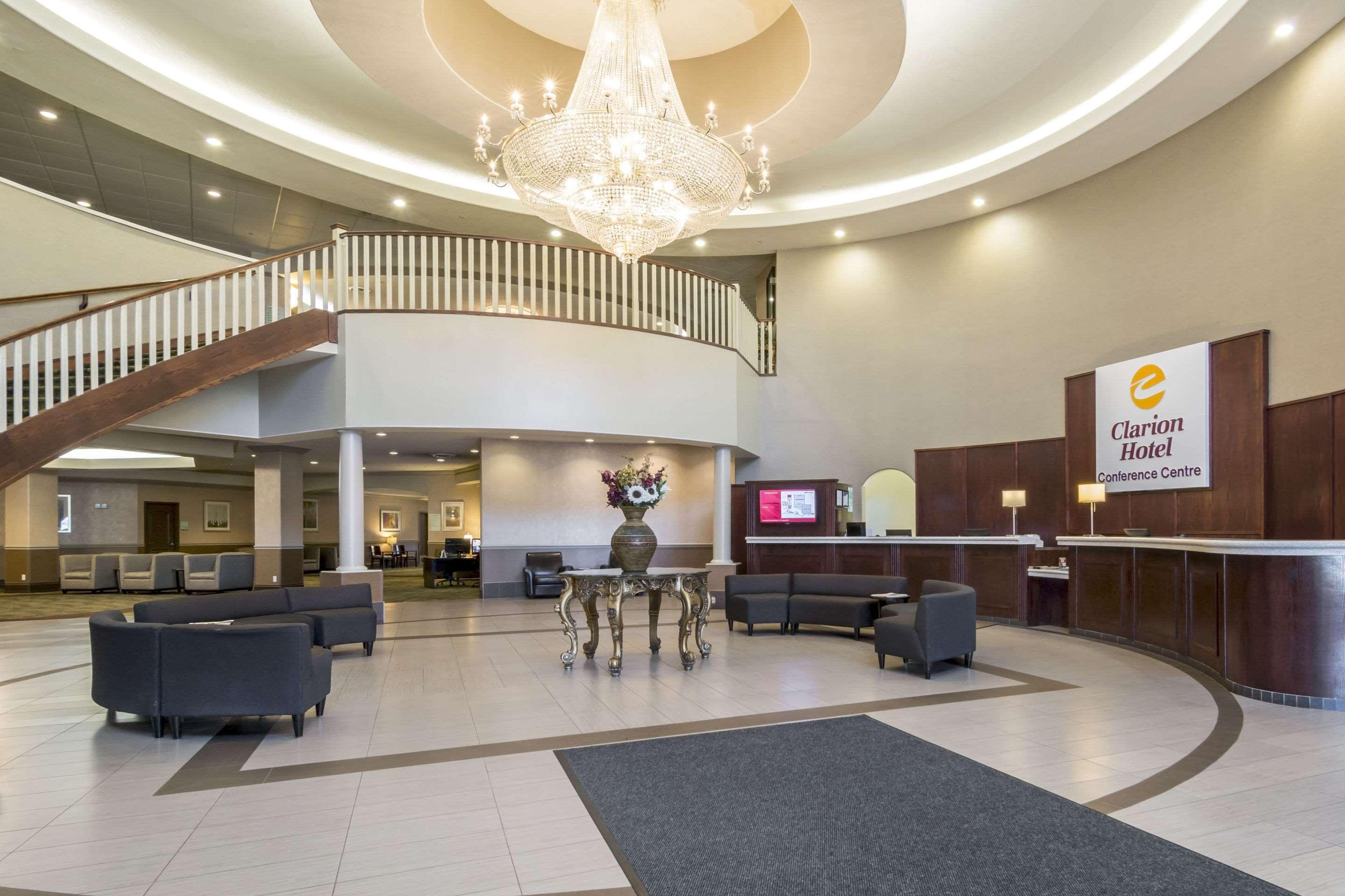 Clarion Hotel & Conference Centre Шърууд парк Екстериор снимка